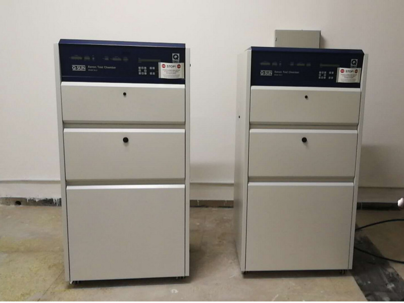 塑料塑膠氙燈老化試驗機(jī)客戶現(xiàn)場安裝圖2